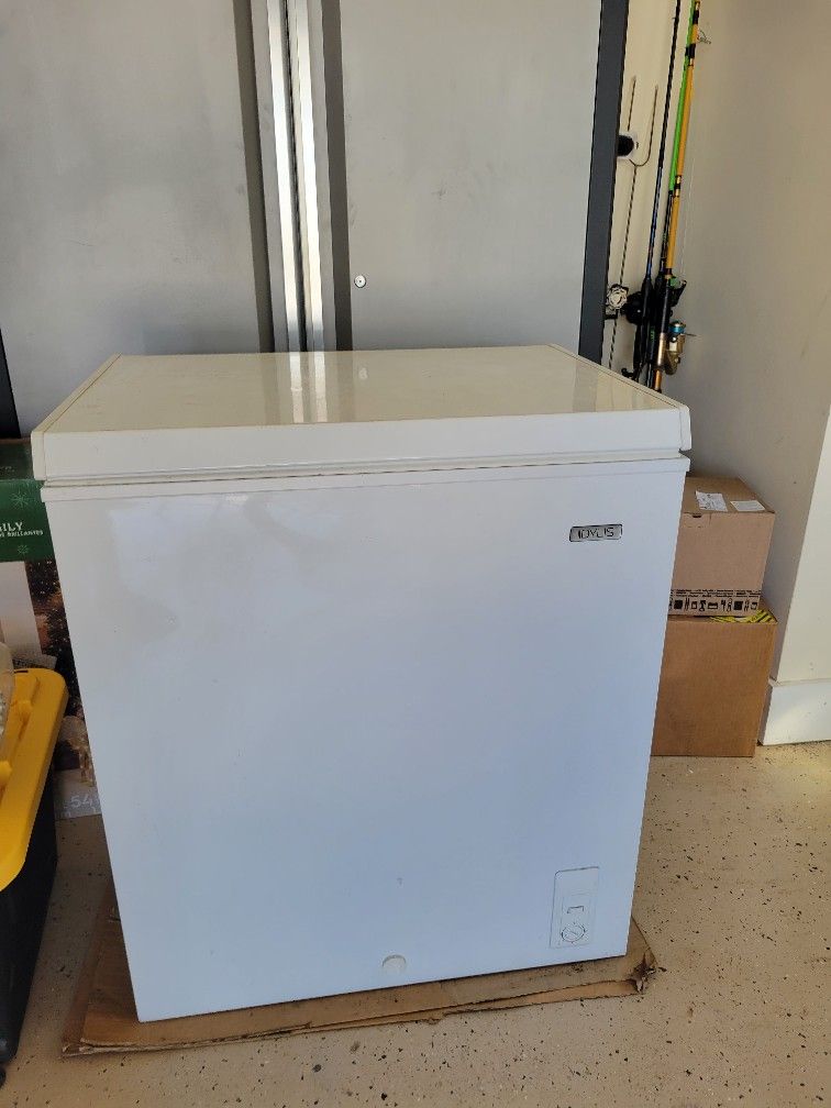 Idylis Chest Freezer