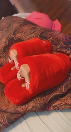 Brand new Ugg Slides