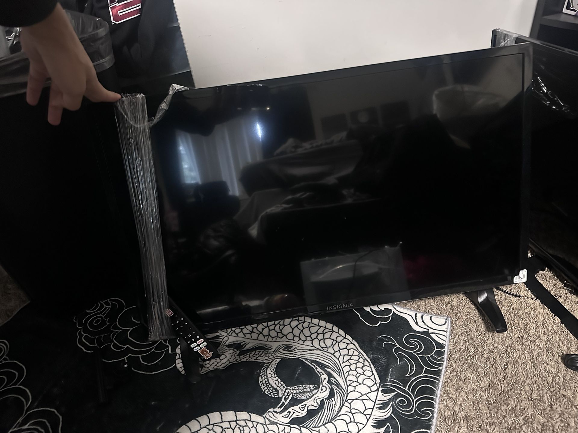 Insignia Flat Screen