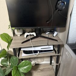 Gaming Setup Ps5 , Gaming Monitor, Controllers , Headset 