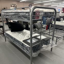 $499 Twin Twin Bunkbed w Mattress