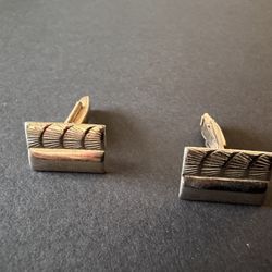 Vintage 1920’s-1960’s Swank Rectangular Goldtone Cufflinks 