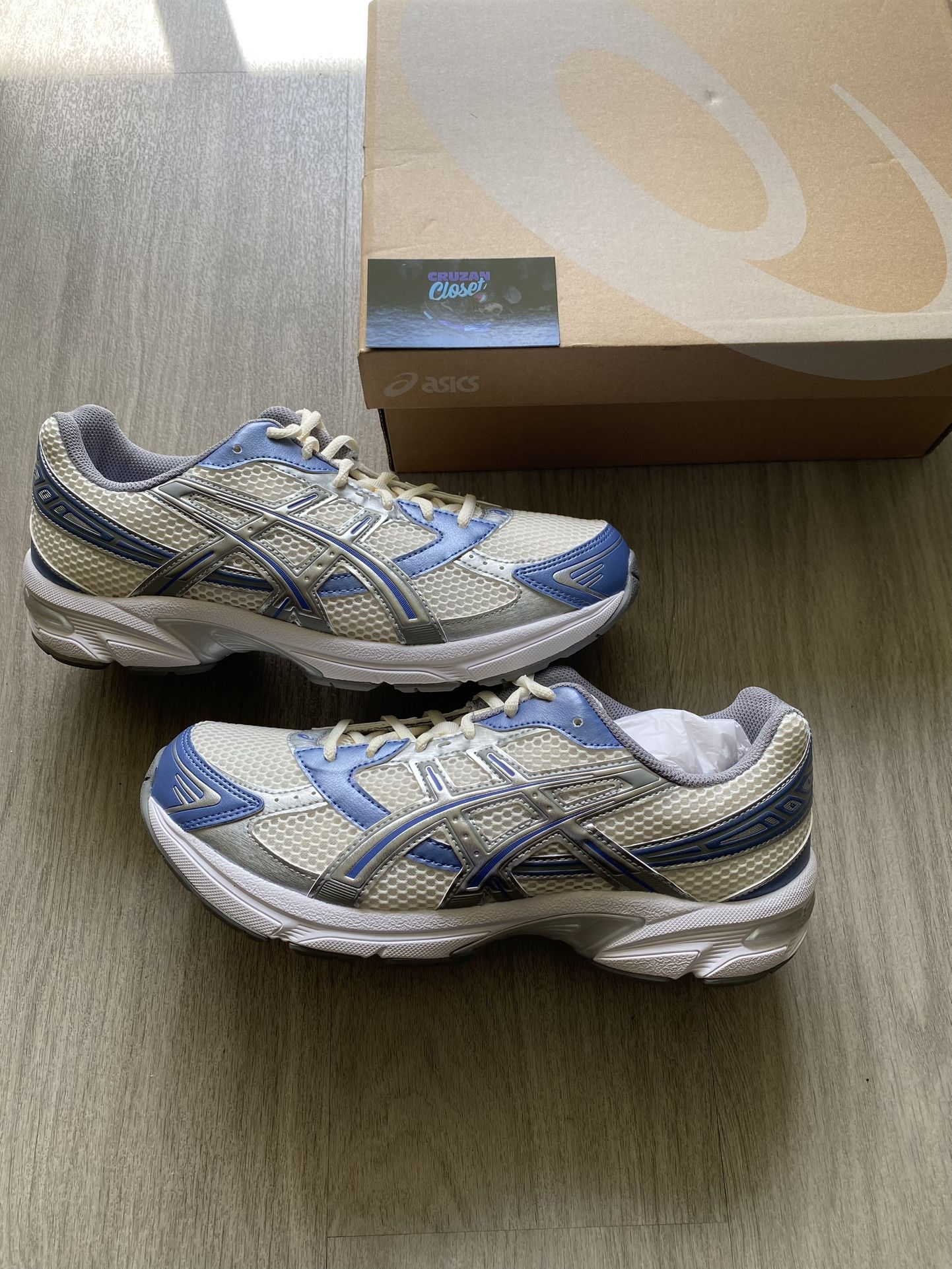 Blueberry Cream ASICS Sz 10 & 12