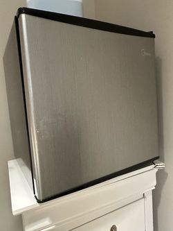 Small Refrigerator
