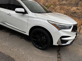 265/35R22 wheels with tires