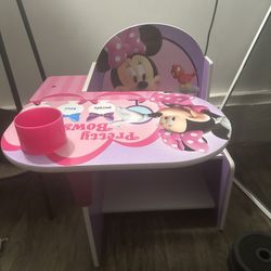Toddler Minnie Mouse Chair Desk