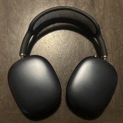 Apple AirPod Max’s 
