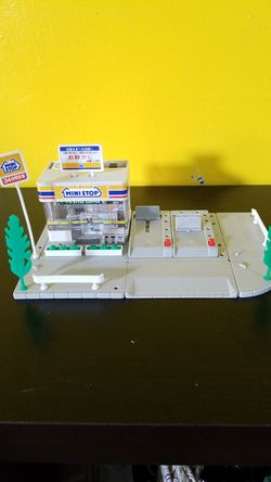 Japanese brand (Takara Tomy) mini station set