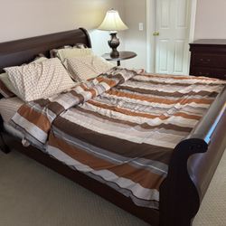 Sleigh Style Bed with Matching Drawers & Side Table