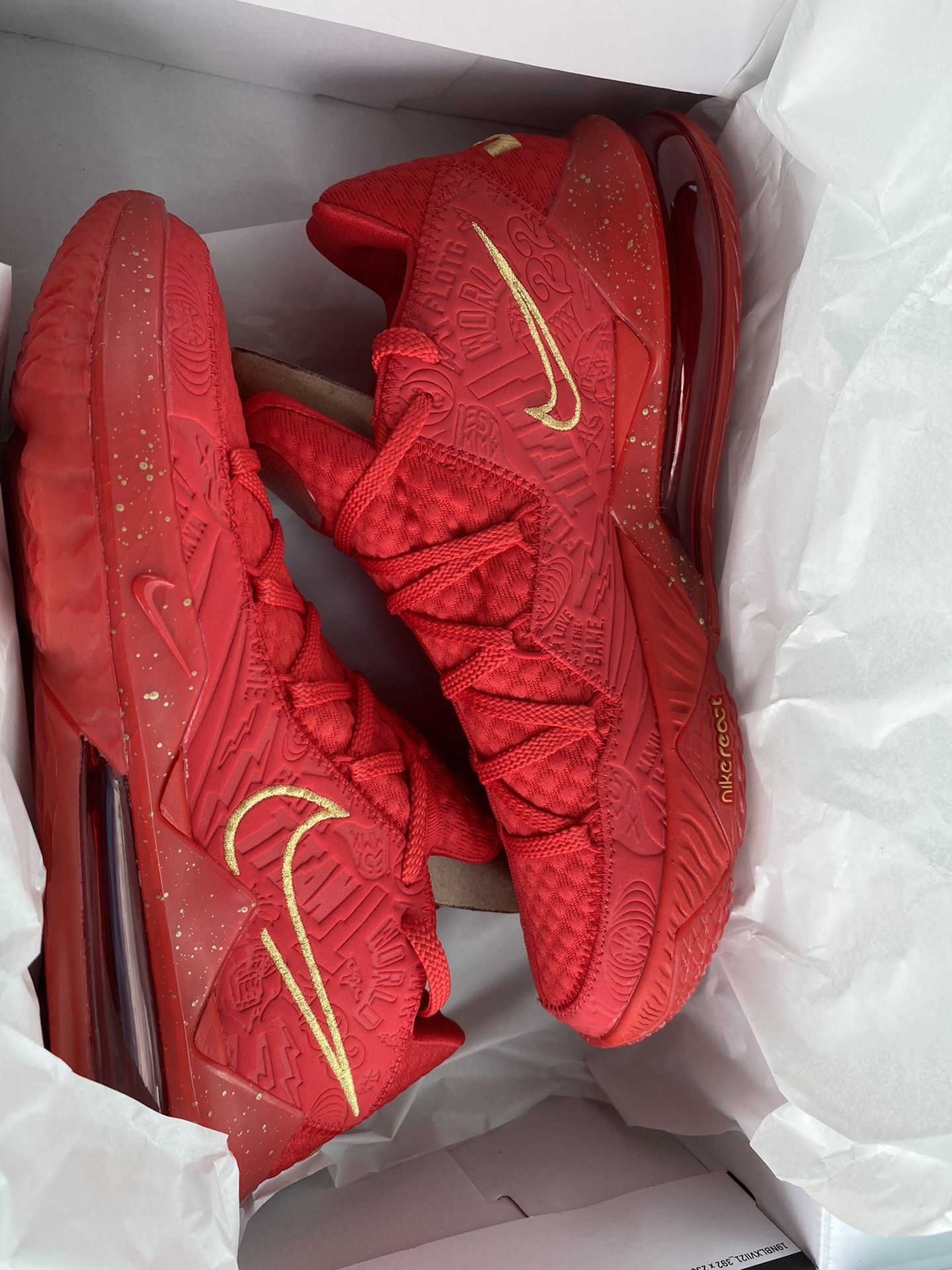 Nike Lebron 17 low PH University Red/Metalic Gold