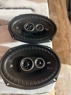 Kicker 6x9 3 way speakers