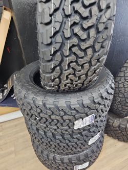 New set of tires Maxtrek Tires 33 1250 20 Lt