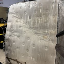 Queen Mattress With Box Spring 