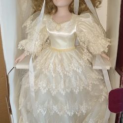 Avia Porcelain Doll Cristina Wedding Model