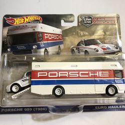 New Porsche Team Transport