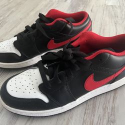 Jordan 1 Low.