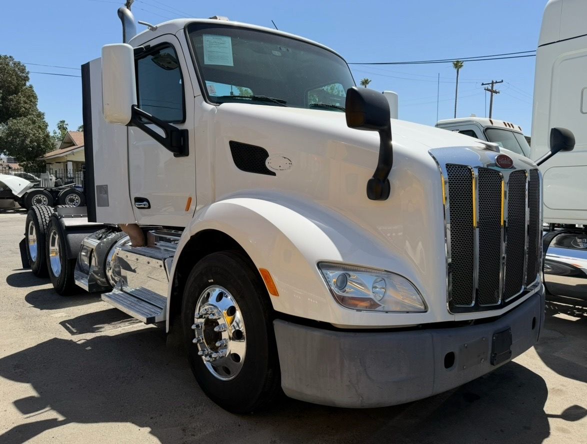 2017 Peterbilt 579