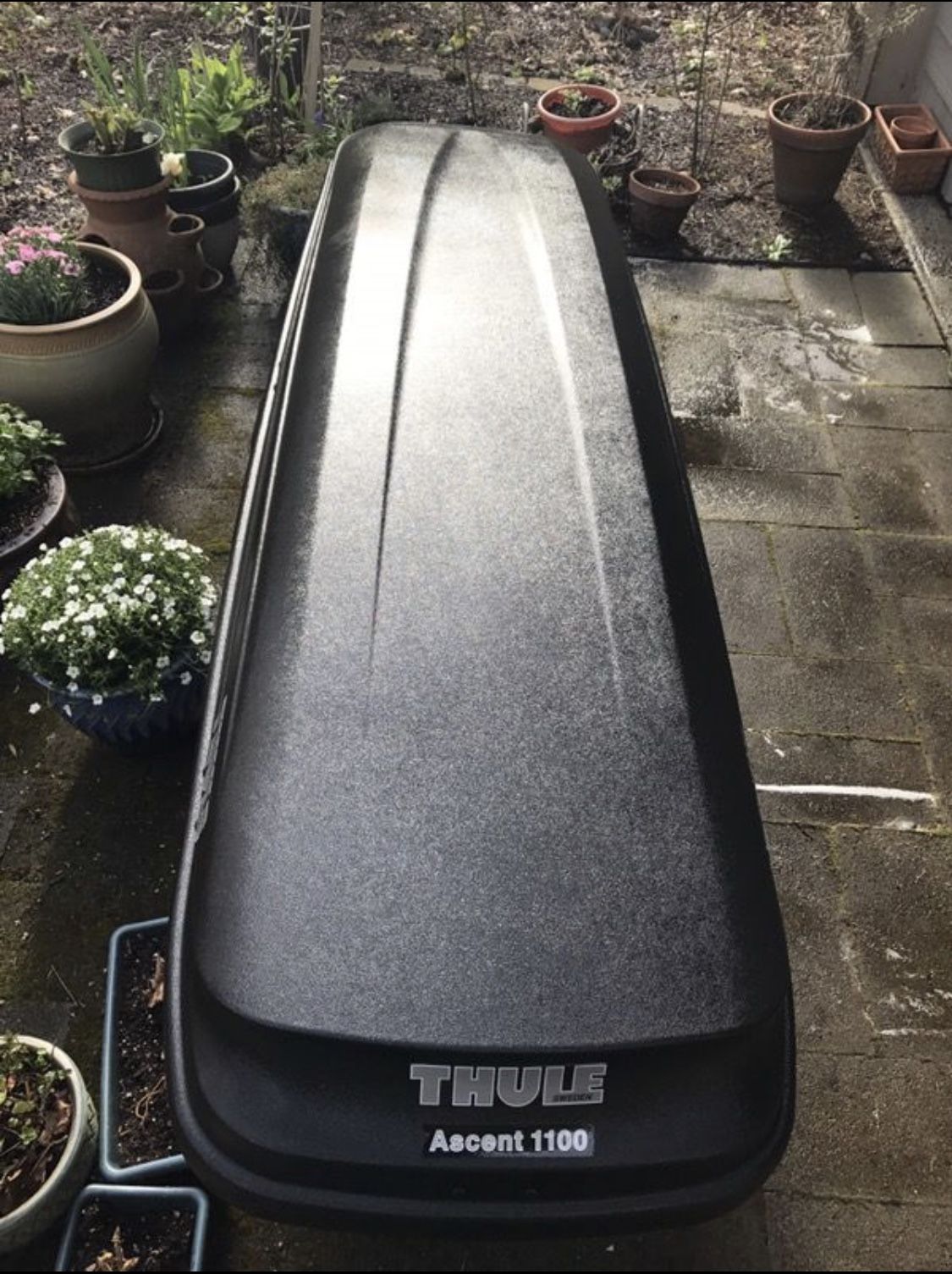 Thule Ascent 1100 roof top carrier for Sale in Tigard OR OfferUp