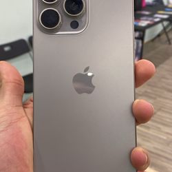 iPhone 16 Pro Max Unlocked