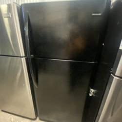 Frigidaire Top Freezer Refrigerator