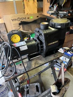 Inground 1.5hp pool pump with 2” openings in very good condition