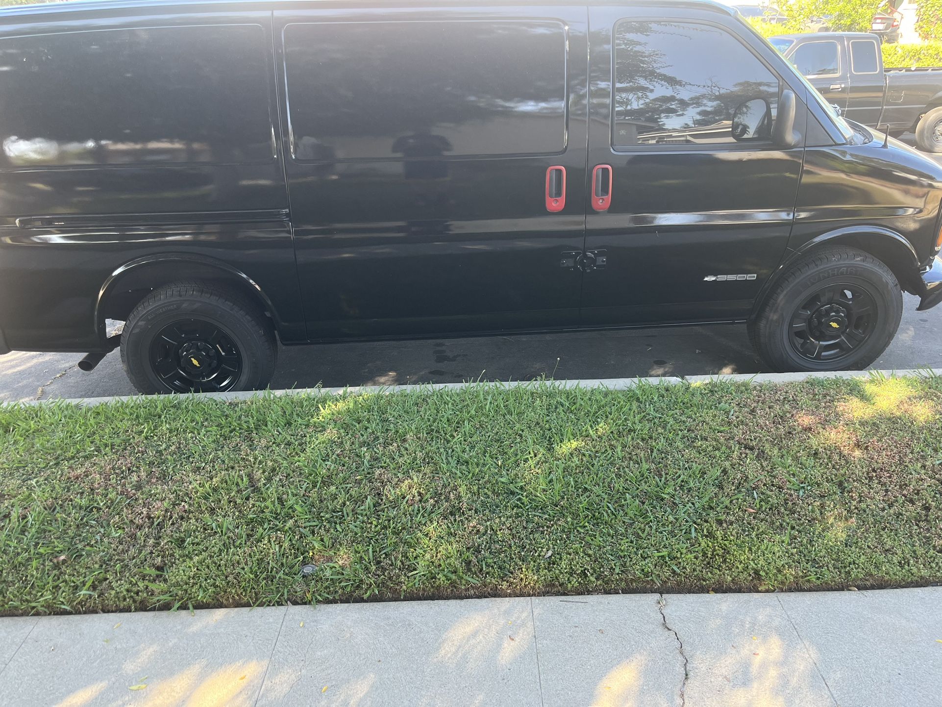 01 CHEVY EXPRESS 3500 $4500