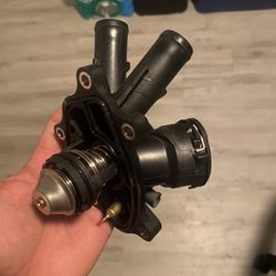 Thermostat Housing Assembly For Mercedes C(contact info removed)-2015