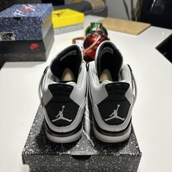 Jordan 4