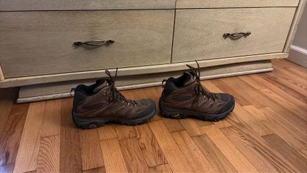 Men’s Merrell Hiking Boots