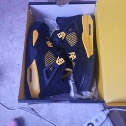 Jordan 4