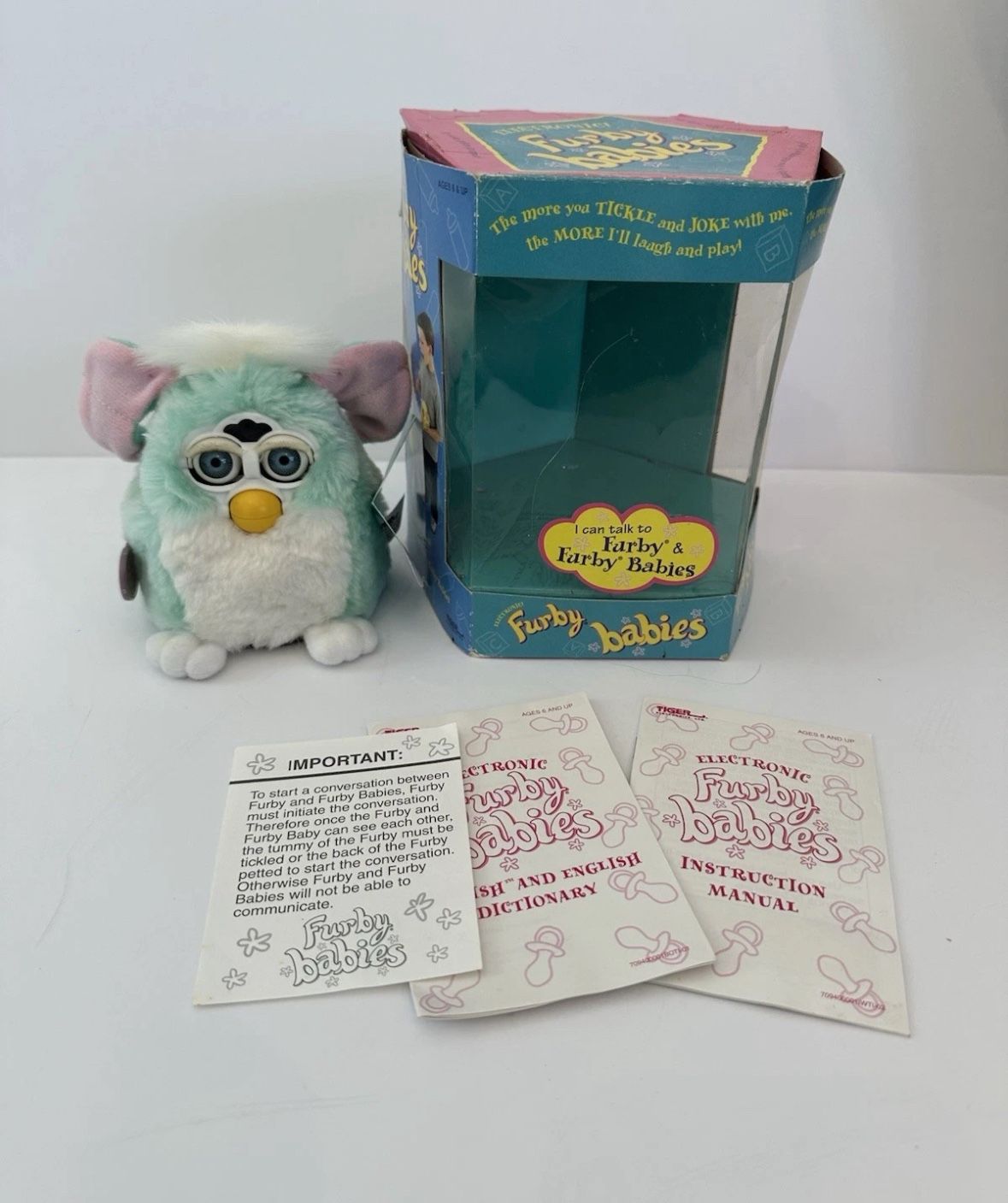 Vintage 1999 Tiger Electronics 70-940 Furby Babies Baby Blue White Original