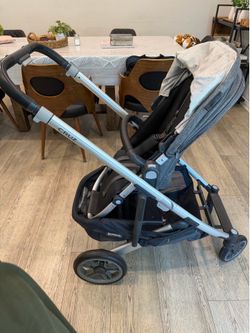 Cruz stroller