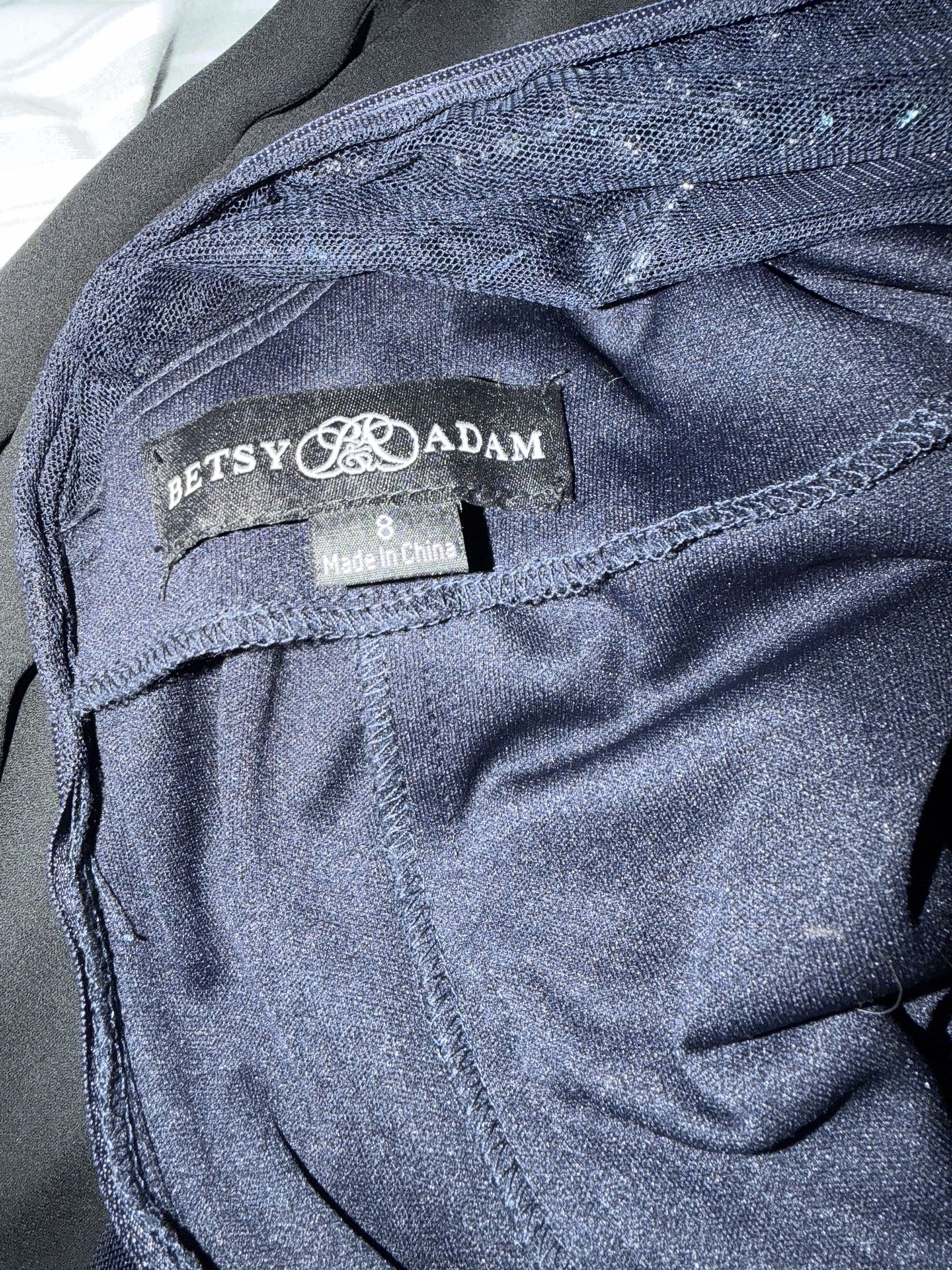 BETSY And ADAM Evening Dress 