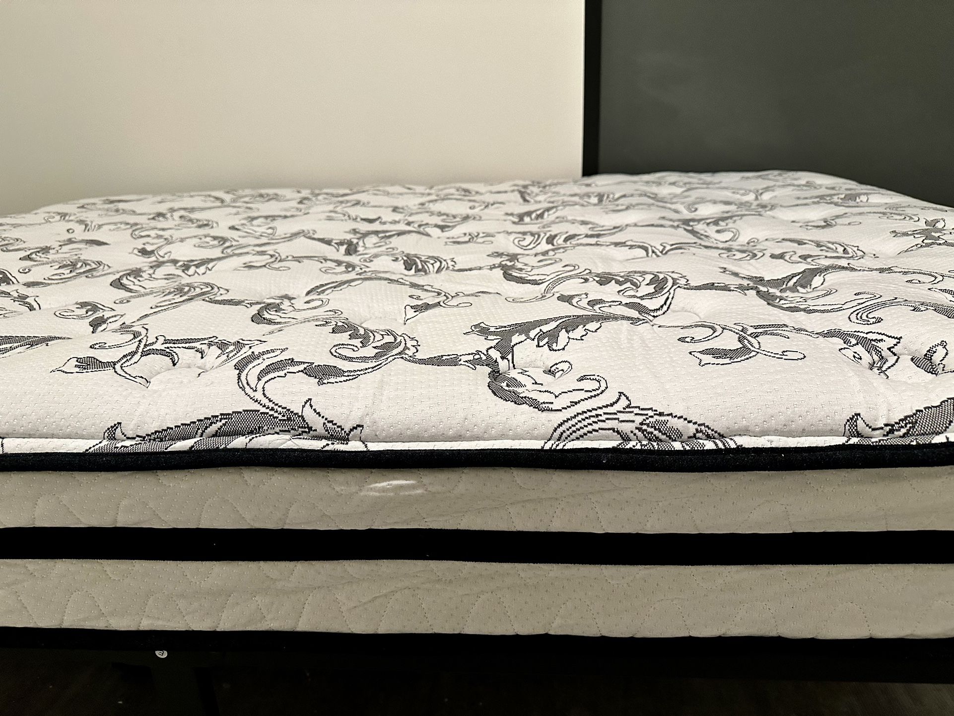 Signature Design by Ashley, Queen Mattress, 8inch With Bed Frame