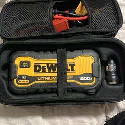 Dewalt lithium battery jumper 1800A