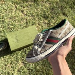 AUTHENTIC GUCCI TENNIS