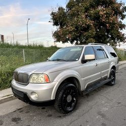 Lincoln Navigator 