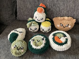 Crocheted Sushi Platter (8 Pieces)