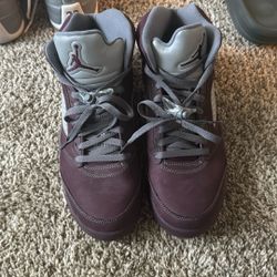 Jordan 5 Retro SE “Bergundy”