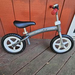 Radio Flyer Balance Bike Glide and Go, Gray Toddler Bike, 11 inches