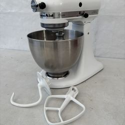 KitchenAid Classic Series 4.5-Quart Tilt-Head Stand Mixer K45SS White