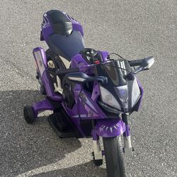 Black Panther 6V Motorcycle Ride on Toy great condition fully functional and comes with the charger. Location below. 31705 Wesley Chapel blvd Fl 33543
