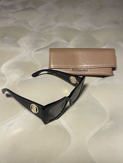Burberry Black Rectangular Sunglasses with Case
