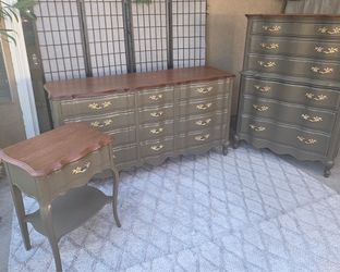 French Provincial Vintage Set
