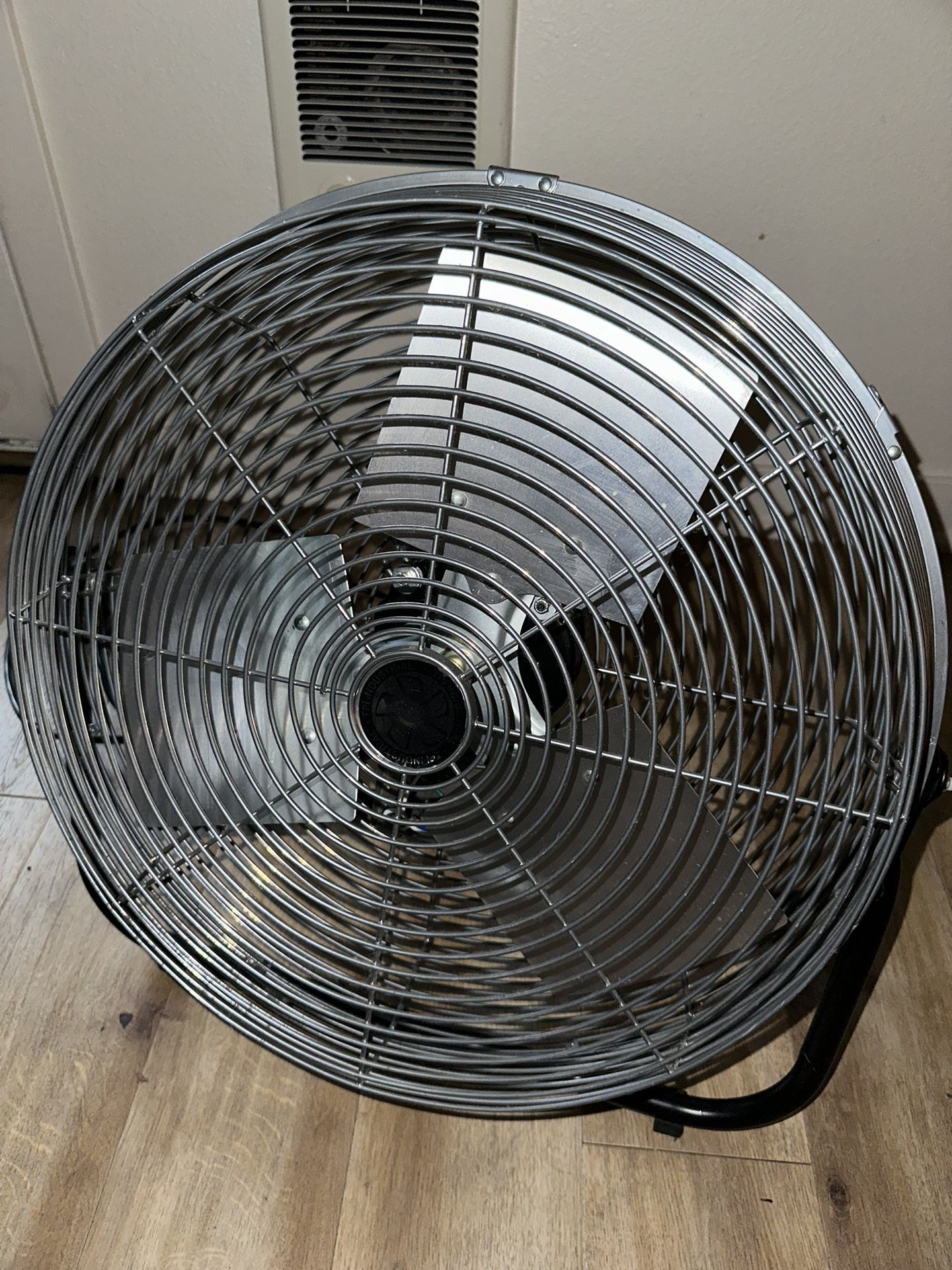 Fan (WILL DELIVER)