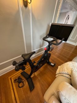 Peloton Bike Plus 2020 Excellent (50 Rides) - Yonkers