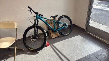 Giant Dirt Jumper