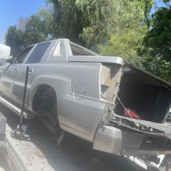 Cadillac Escalade Ext Part Out 