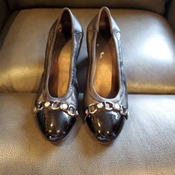 AGL Slip-on Low Heel