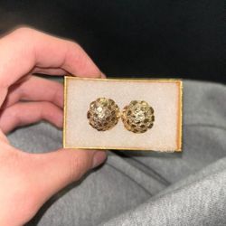 Gold nugget earrings 